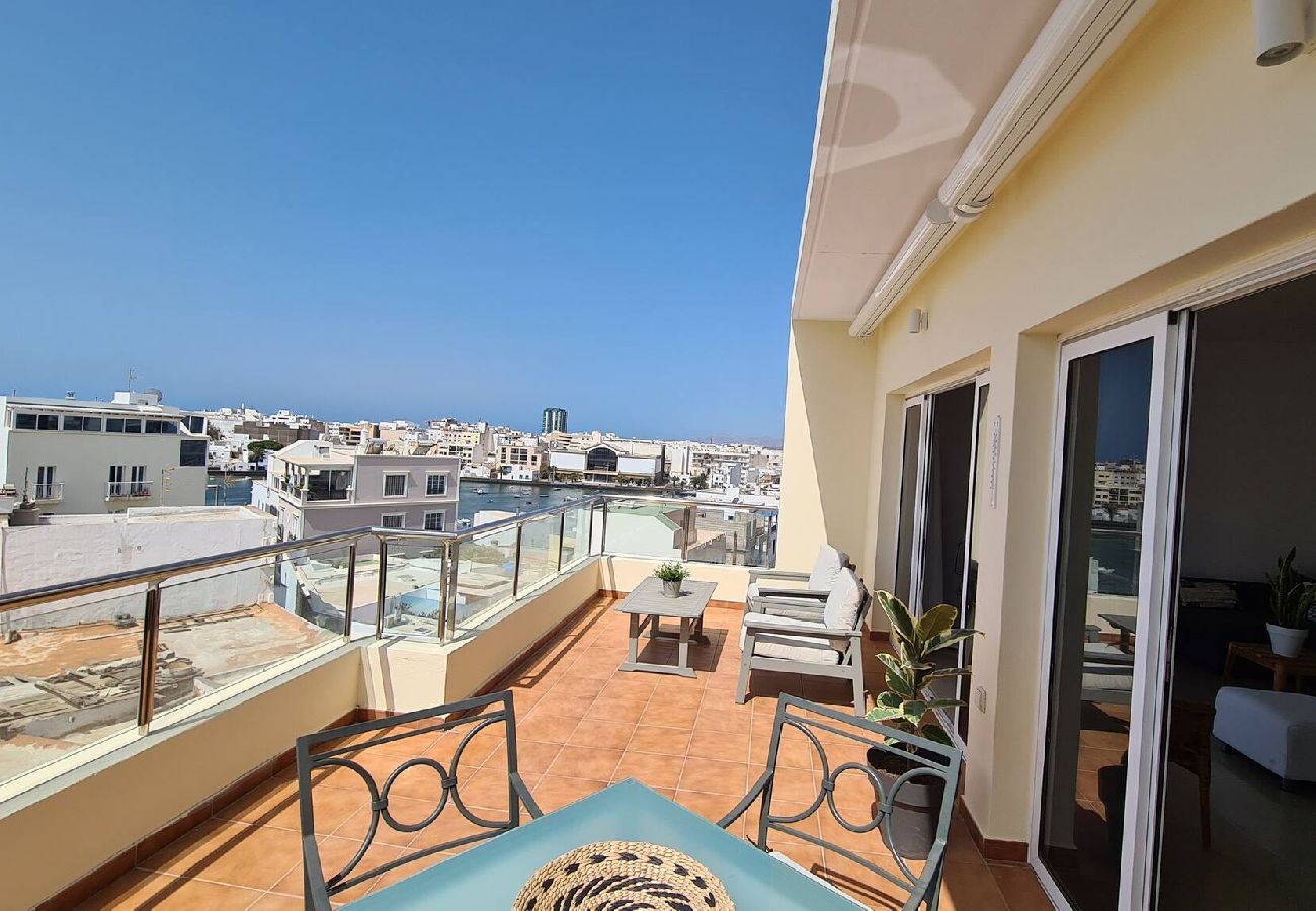 Apartamento en Arrecife - El Charco de San Ginés! Apartamento con impresionante terraza y vistas al mar!