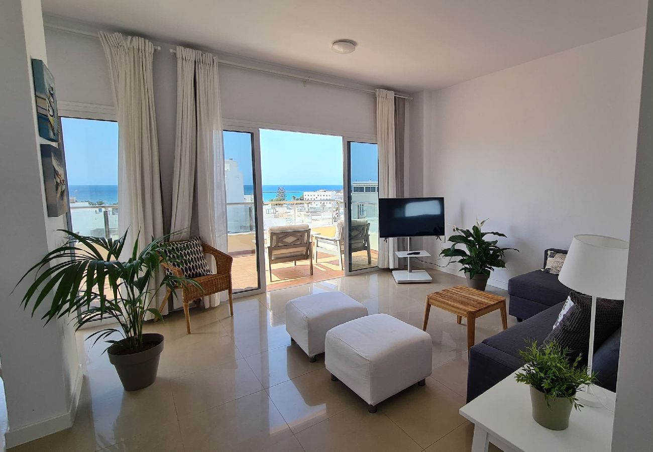 Apartamento en Arrecife - El Charco de San Ginés! Apartamento con impresionante terraza y vistas al mar!