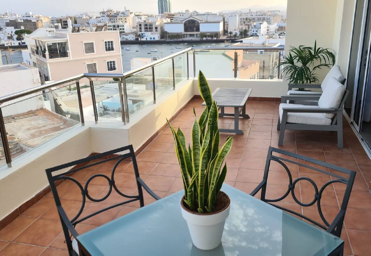 Apartamento en Arrecife - El Charco de San Ginés! Apartamento con impresionante terraza y vistas al mar!