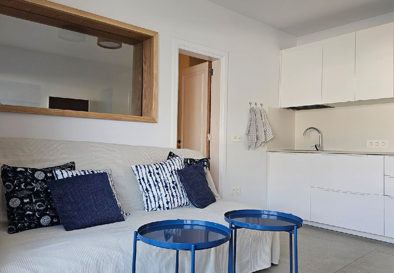 Ferienwohnung in  Famara - Caleta de Famara. Strandlage mit Balkon!