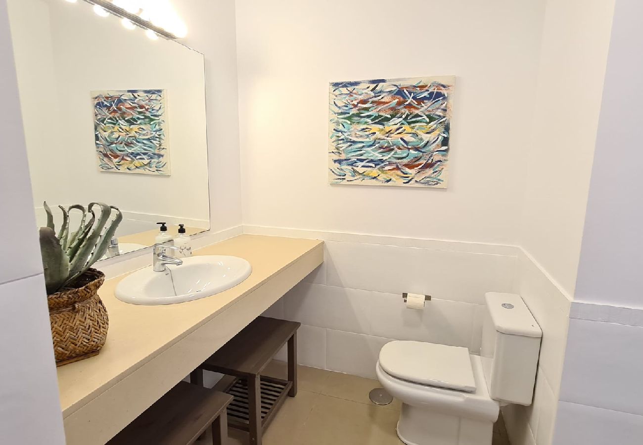 Ferienwohnung in Arrecife - El Charco de San Ginés! Apartment mit beeindruckender Terrasse und Meerblick!