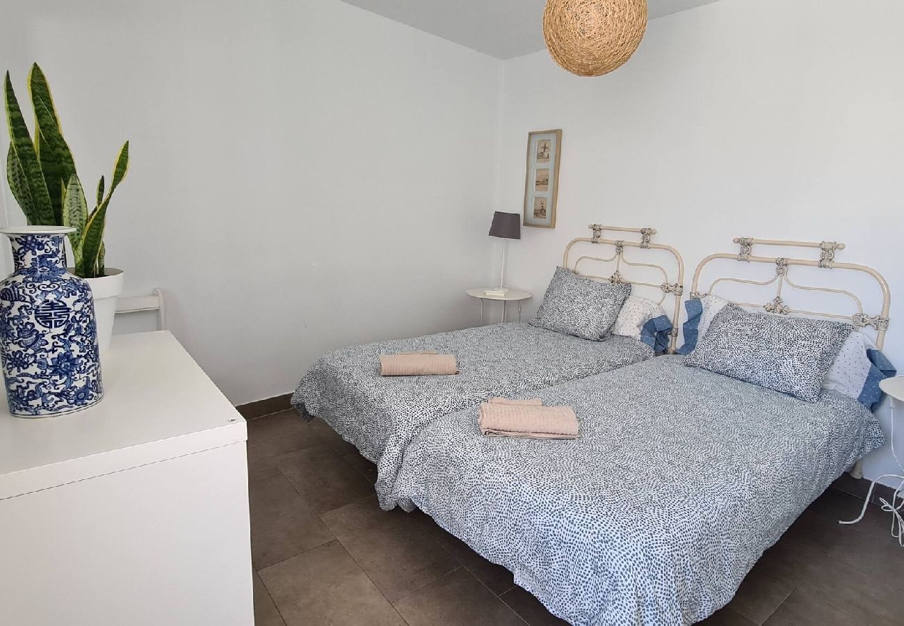 Apartment in Arrecife - Arrecife. Central apartment with terrace!