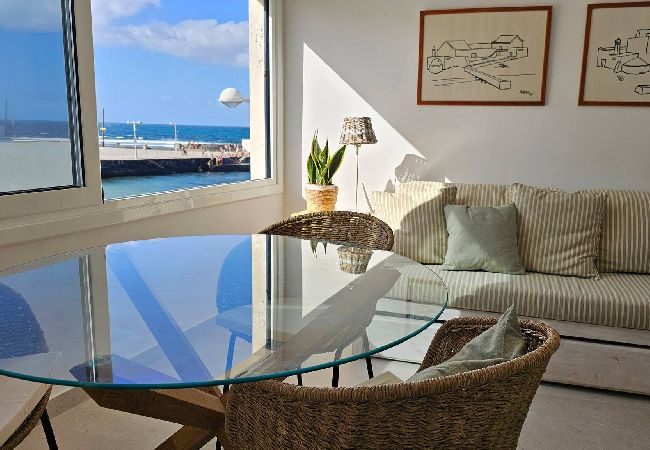 Apartment in  Famara - Caleta de Famara. Beachfront location!