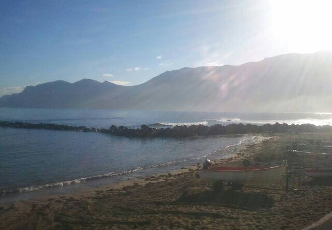 Apartment in  Famara - Caleta de Famara. Beachfront location!
