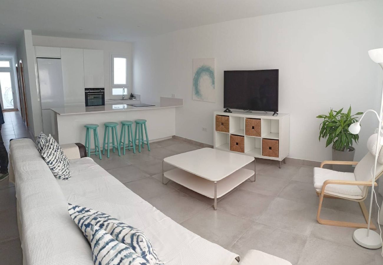 House in  Famara - Caleta de Famara. Cosy and spacious house!