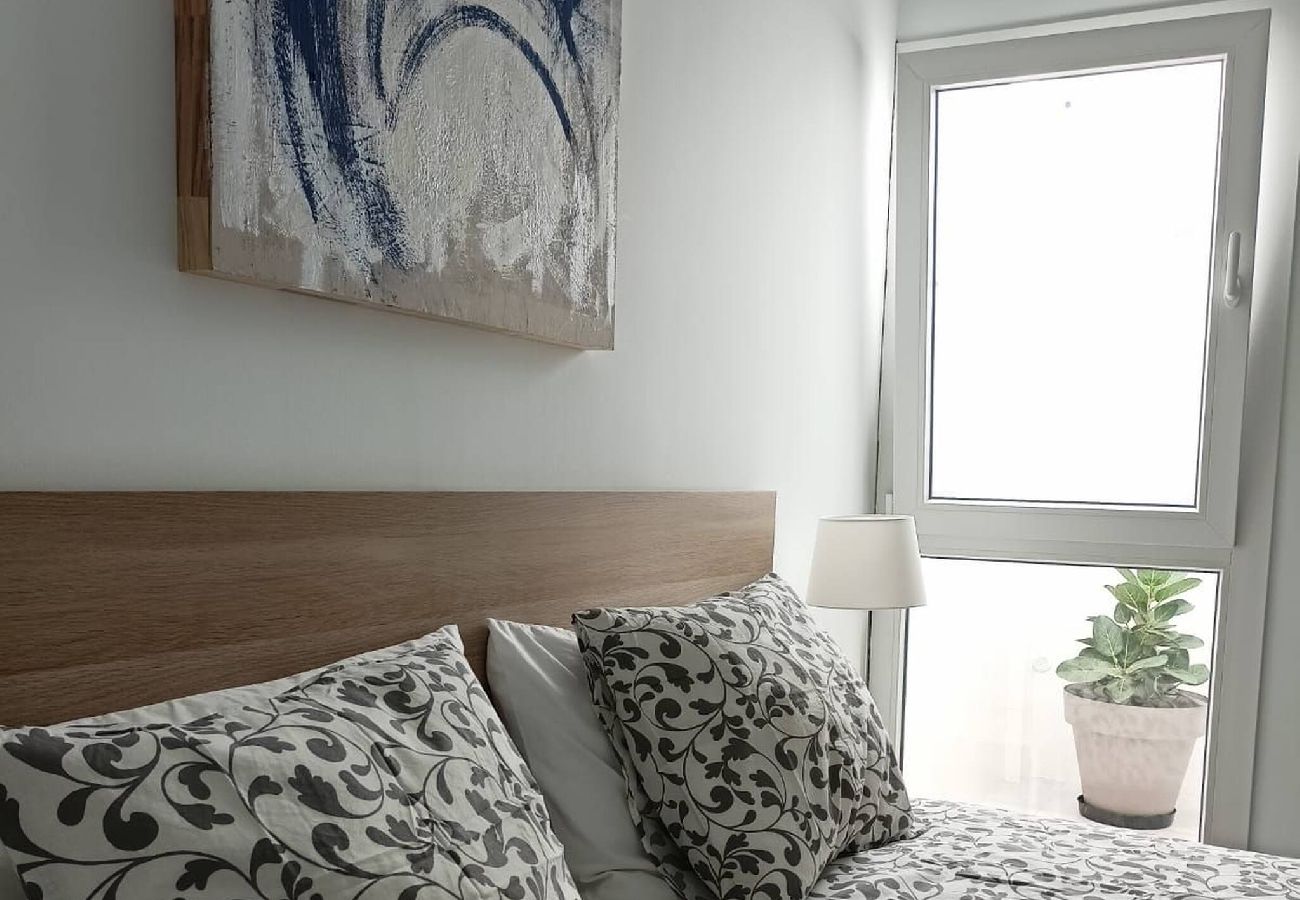 House in  Famara - Caleta de Famara. Cosy and spacious house!