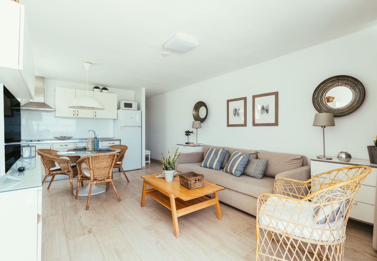 Apartment in Tías - Volcan de Tilama 4. Cozy sea views!