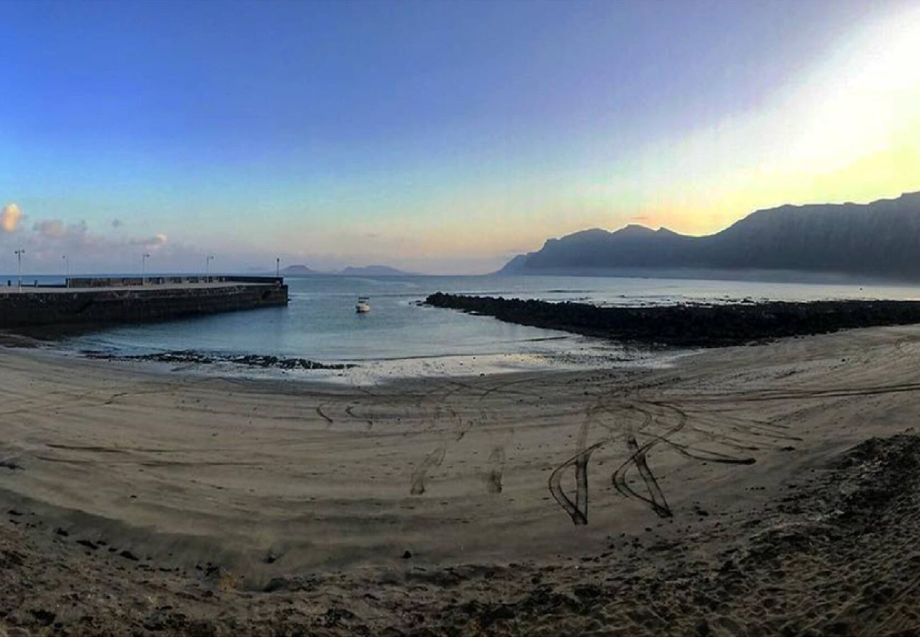 Appartement à  Famara - Caleta de Famara. En première ligne de plage !