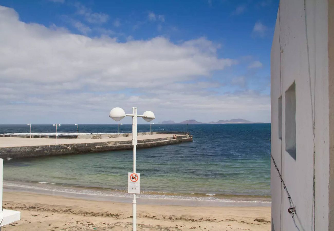 Appartement à  Famara - Caleta de Famara. En première ligne de plage !