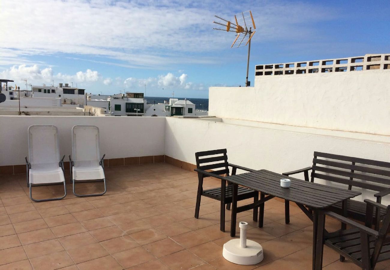 Appartamento a  Famara - Caleta de Famara. Prima linea sul mare con balcone!