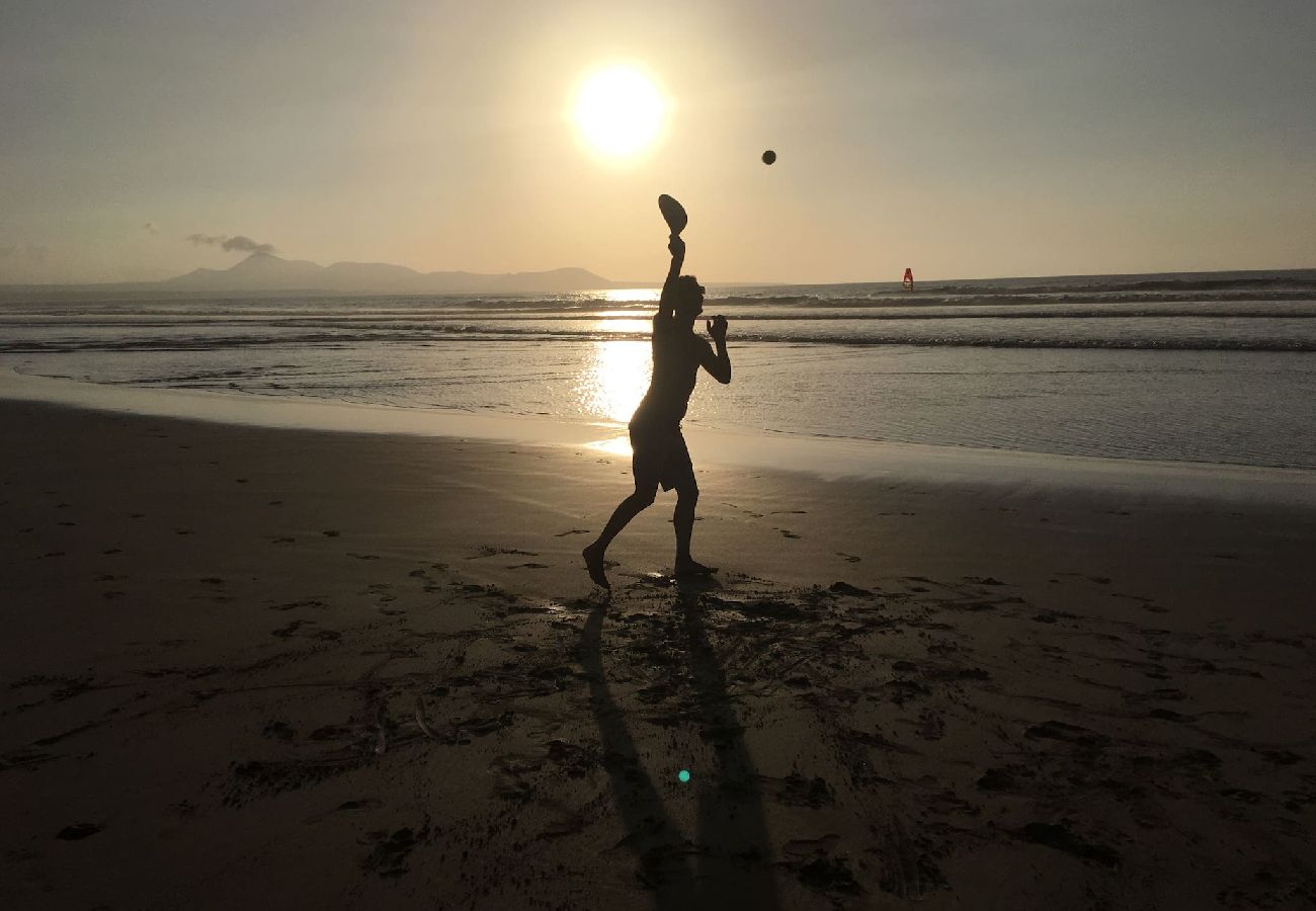 Appartamento a  Famara - Caleta de Famara. Prima linea sul mare con balcone!
